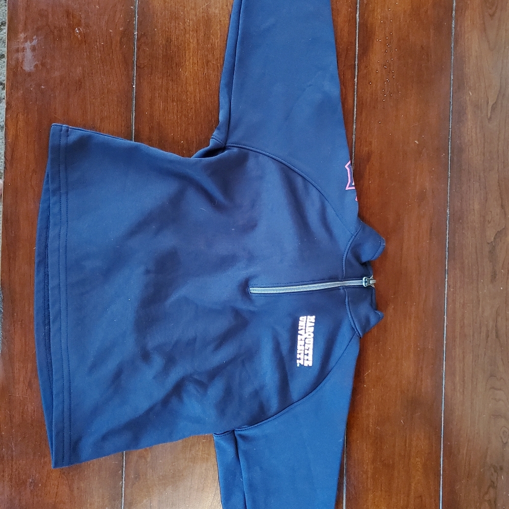 Marquette University 1/4 zip sweatshirt